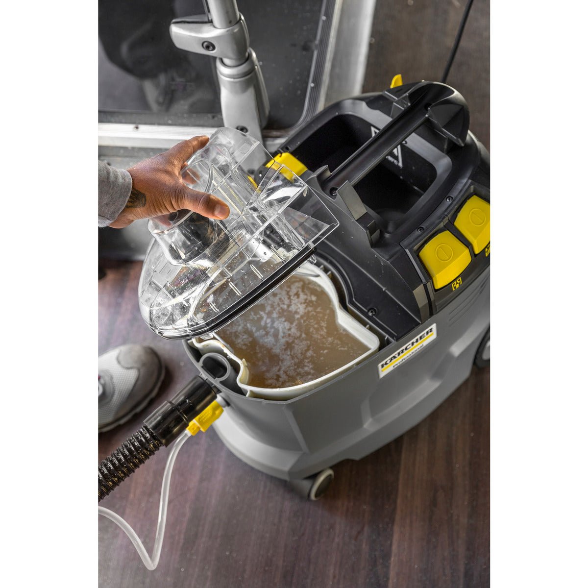 PUZZI 8/1 C - KARCHER SHOPASPIRADORAS DE PULVERIZACIÓN Y ASPIRACIÓN / SECADOR PARA PISOS